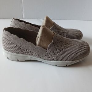 Women's Slip-On Loafers in Taupe